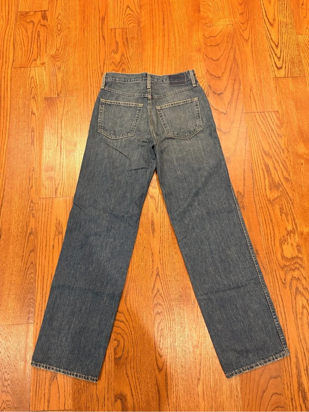 AMO Straight-Leg Women’s Jeans in Medium Blue